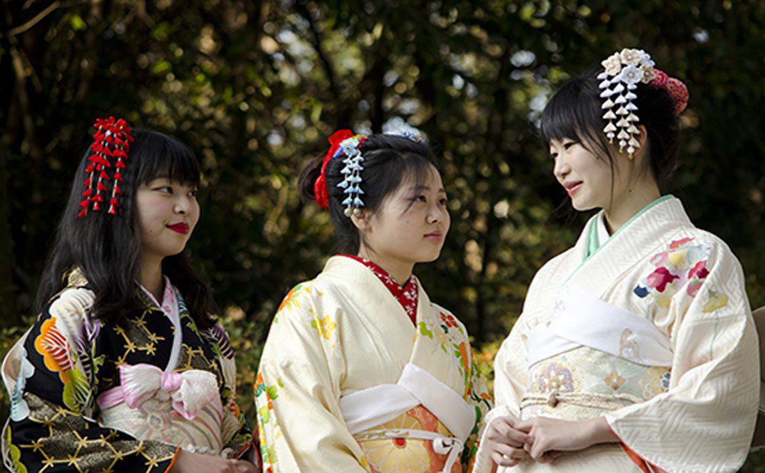 giappone kyoto ragazze kimono