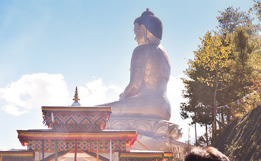 bhutan statua buddha