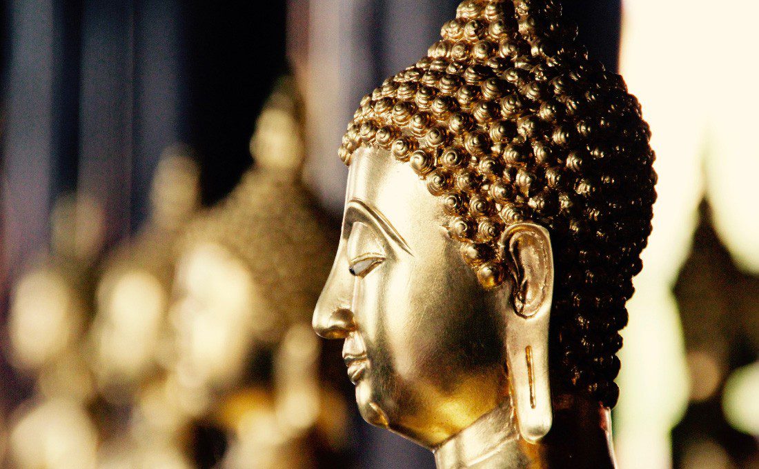 oriente statua