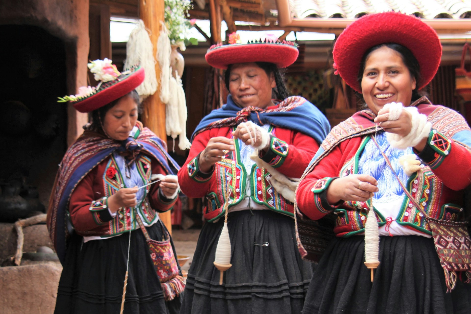 Linguaggio e Comunicazione Inca: L’Utilizzo di Quechua e Aymara